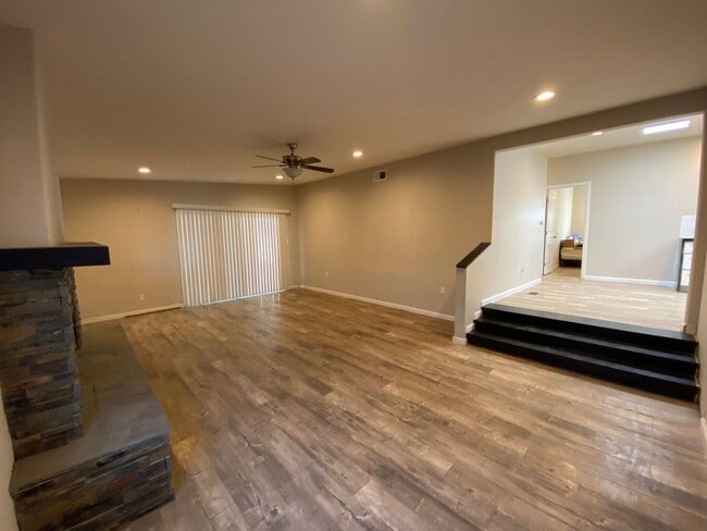 Building Photo - Newly Renovated on Montezuma!