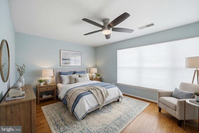 Foto del edificio - 10793 Symphony Way