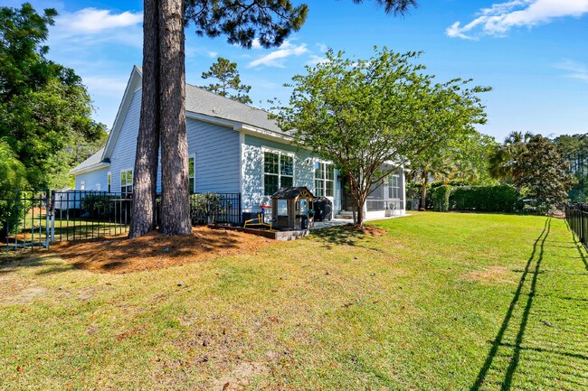 Building Photo - Spectacular 4 Bedroom/3.5 Bath Home in Ham...