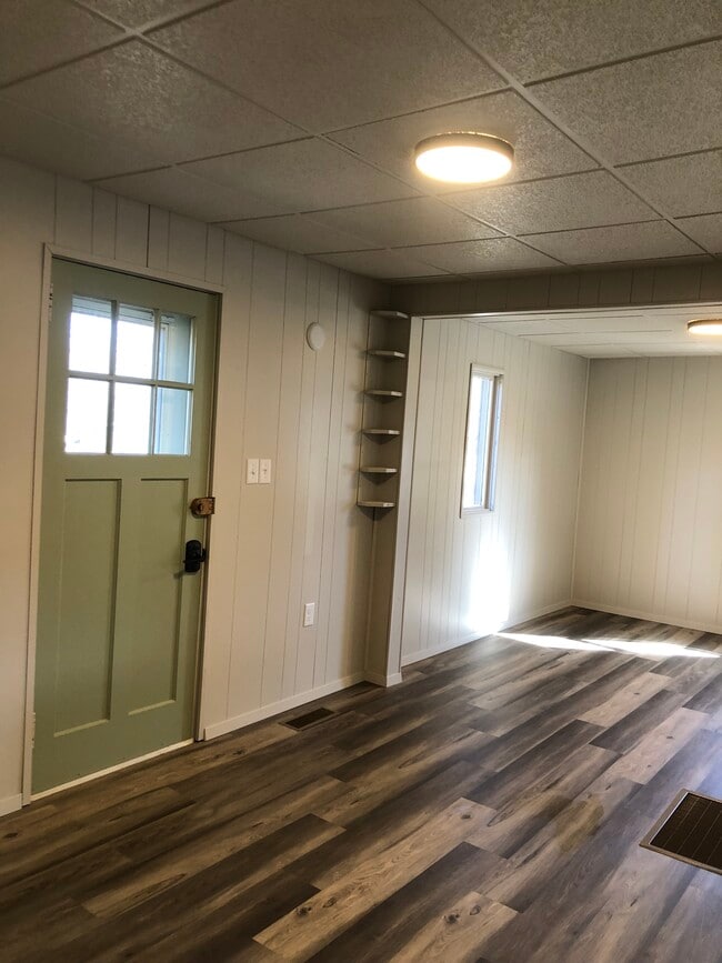 Building Photo - 524-512 12th St SW