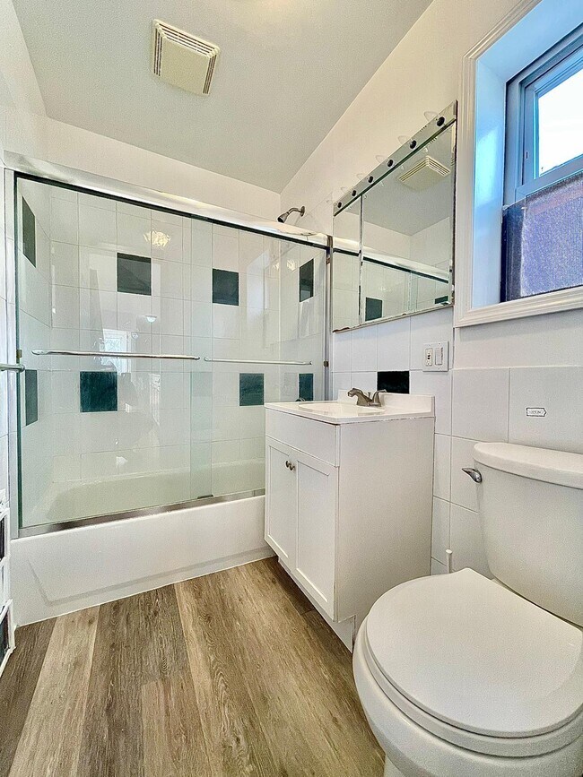 Foto del edificio - 279 E 235th St