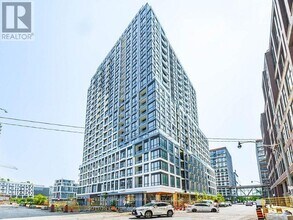 Building Photo - 15 Richardson St