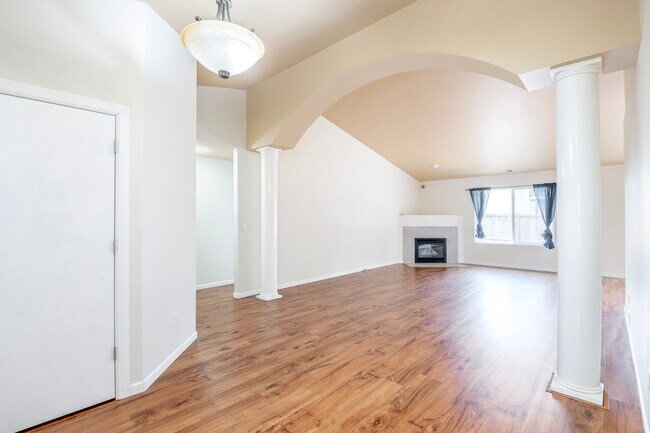 Foto del edificio - 14950 Prairie Vista Loop SE