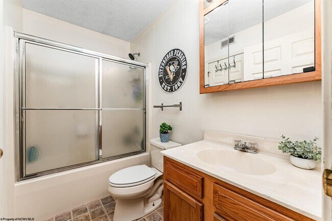 Foto del edificio - 336 Willey St