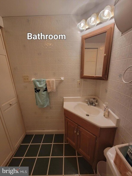 Photo - 433 Elm Avenue Unit A Apartment