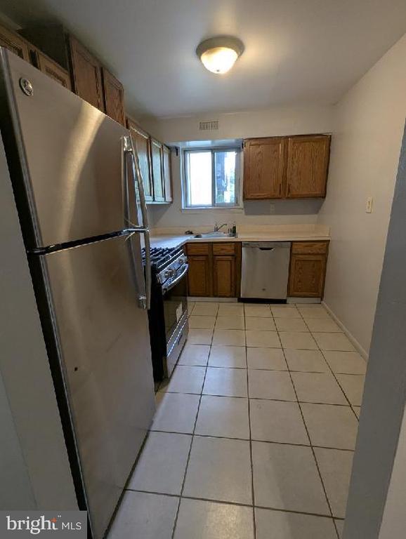 Foto del edificio - 11312 Cherry Hill Rd