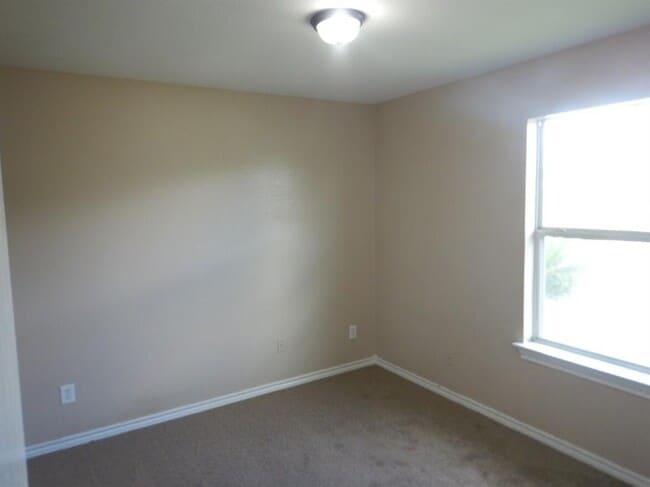 Building Photo - 11607 Mosscrest Dr