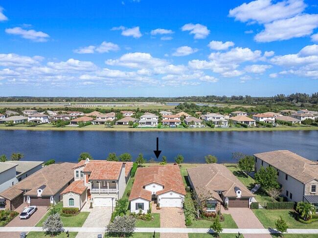 Foto del edificio - 8860 Grand Prix Ln