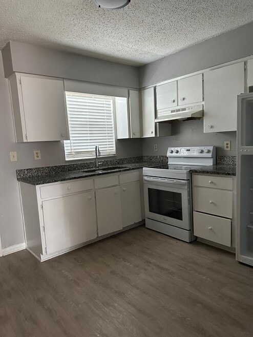 Building Photo - 504 S Westgate Ave