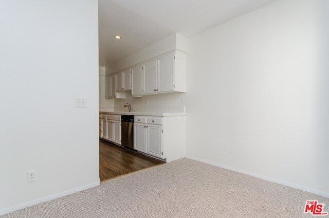 Foto del edificio - 1340 S Beverly Glen Blvd