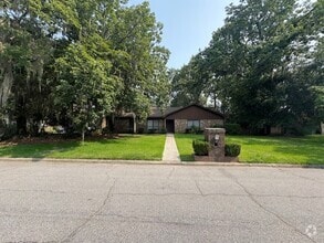 Building Photo - 8 Beaver Run Dr