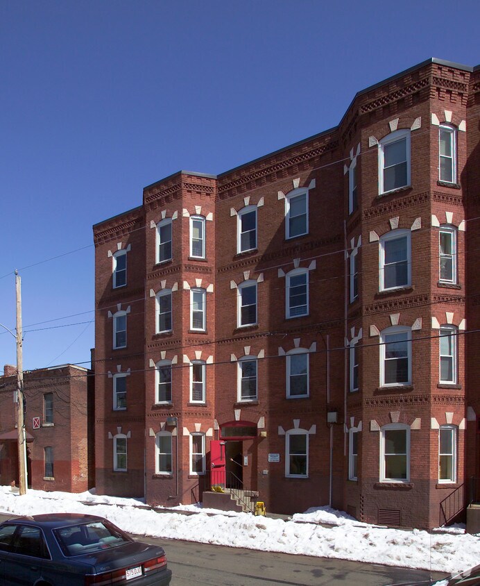 Building Photo - 146 West St