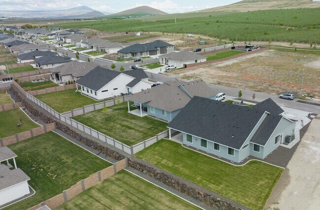 Foto del edificio - Generational suite w/separate entrance!