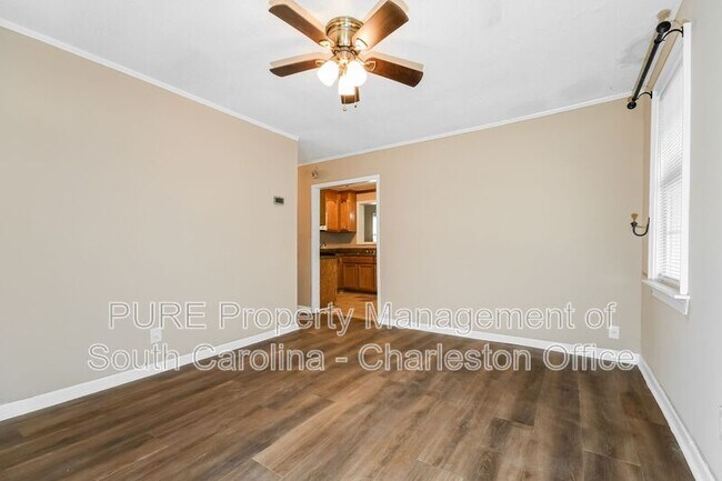Foto del edificio - 6088 Bears Bluff Rd
