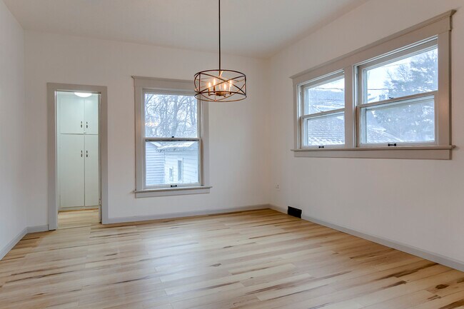Building Photo - 2917 L St