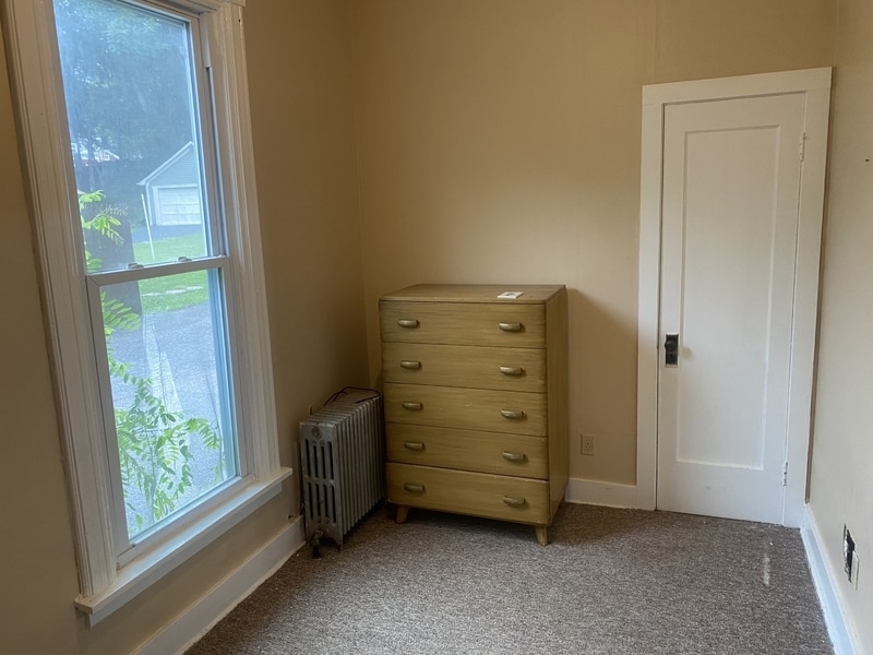 Primary Photo - 105 Water St