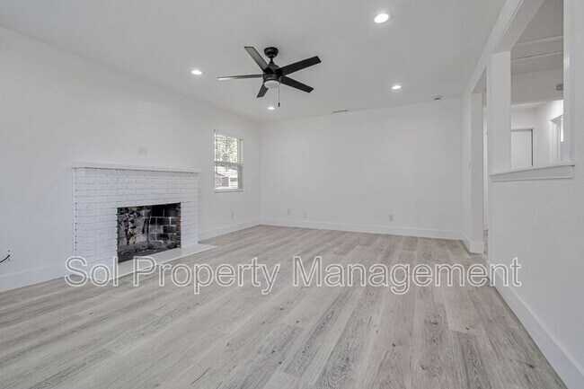 Foto del edificio - 822 Eaton St
