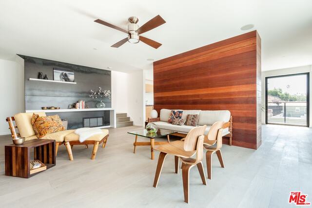 Foto del edificio - 3244 Descanso Dr