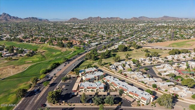 Building Photo - 4150 E Cactus Rd