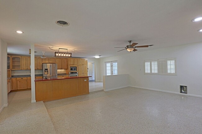 Building Photo - 1353 Stadler Dr