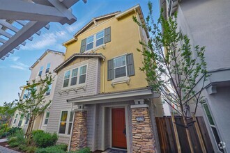 Building Photo - 24156 Amaranth Loop
