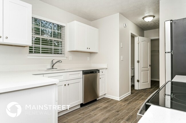 Foto del edificio - 4392 Chester Ln