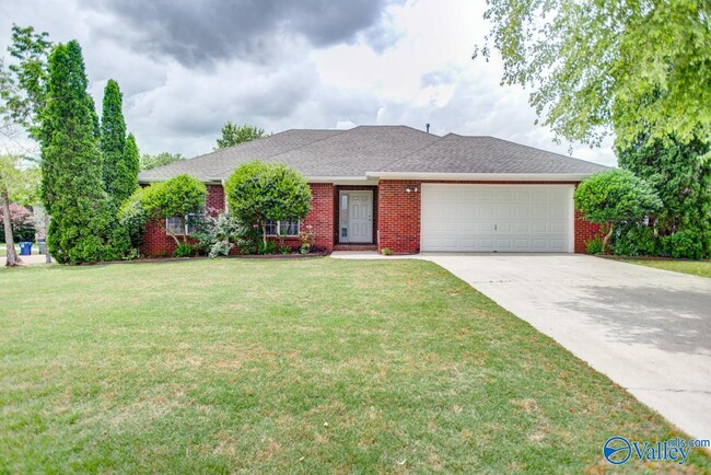 Building Photo - 134 Garden Brook Dr