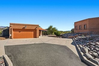 Building Photo - 770 N Lazy J Way