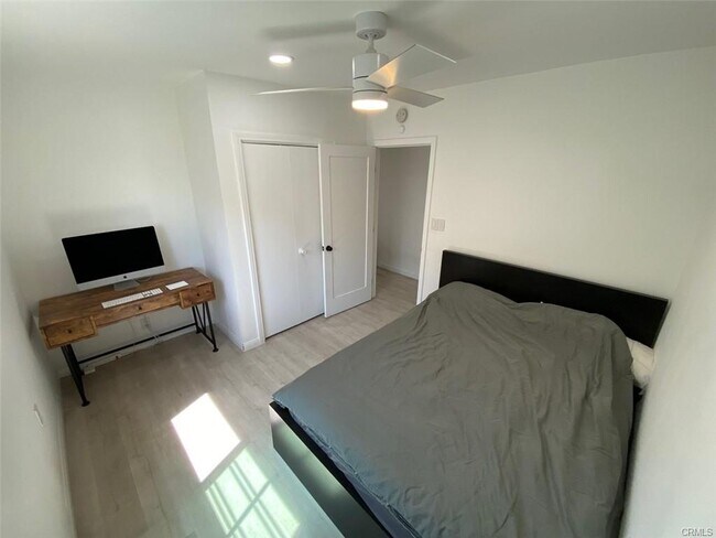 Foto del edificio - 4434 W 64th St