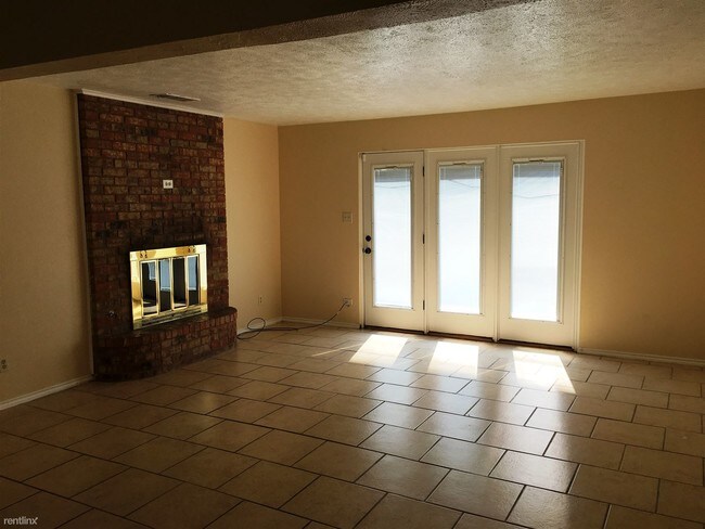 Building Photo - 3 br, 2 bath House - 1910 Kingswood Ct
