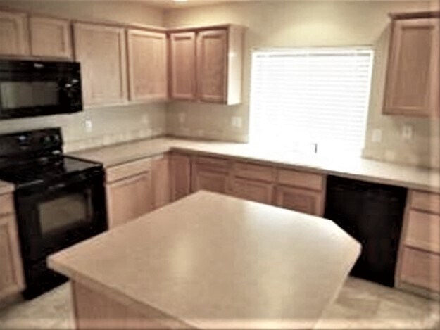 Building Photo - 16714 Bayou Way