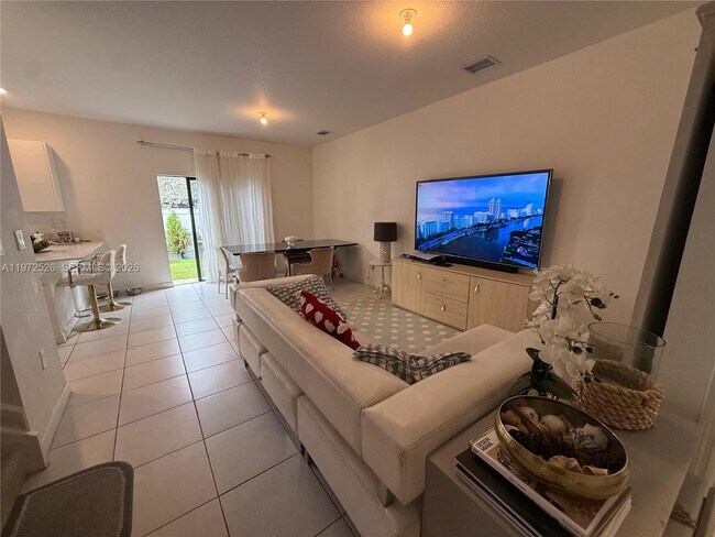 Foto del edificio - 20378 NW 6th Ave