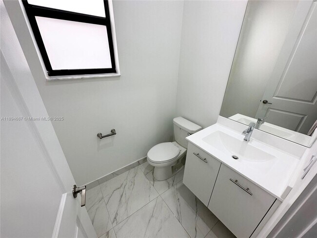 Foto del edificio - 4577 SW 173rd Ave