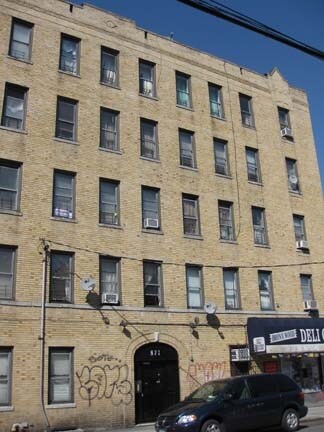 Building Photo - 871 E 220th St