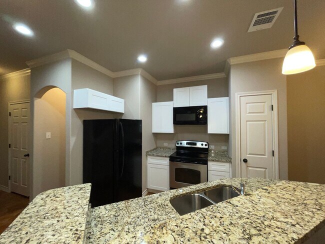 Foto del edificio - Town home for rent