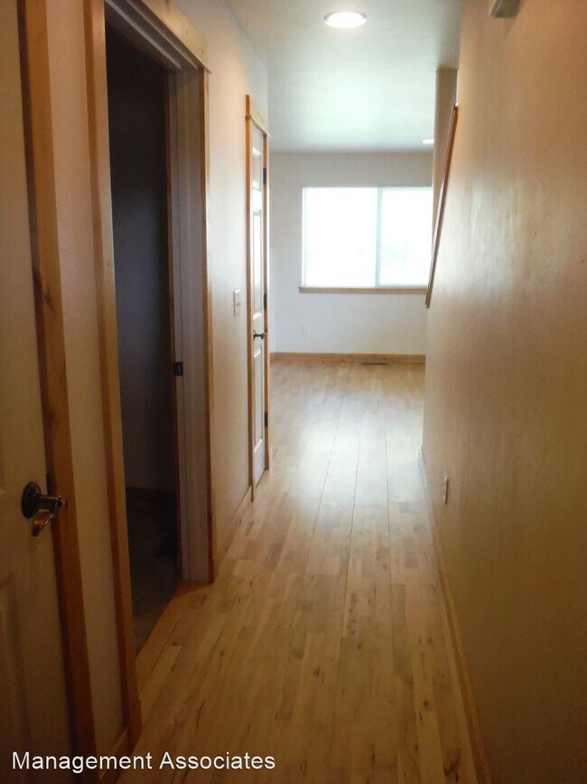 Building Photo - 3 br, 2.5 bath House - 3328 W. Babcock, Un...