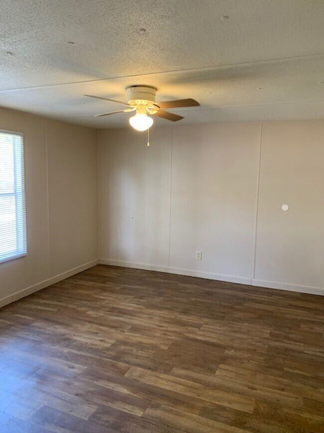 Foto del edificio - 2BD/1B Mobile Home in Lake Park
