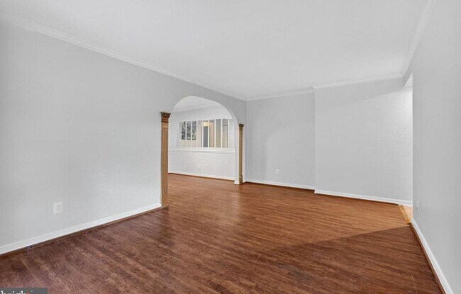 Foto del edificio - 3330 Woodburn Village Dr