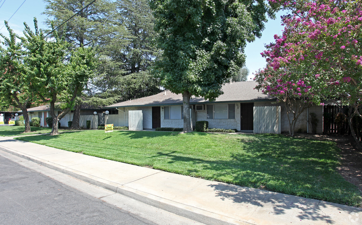 Building Photo - Rancho Carmel