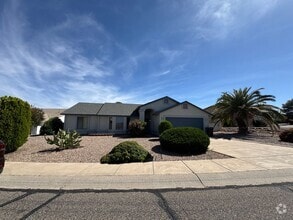 Building Photo - 2660 Ridge Crest St