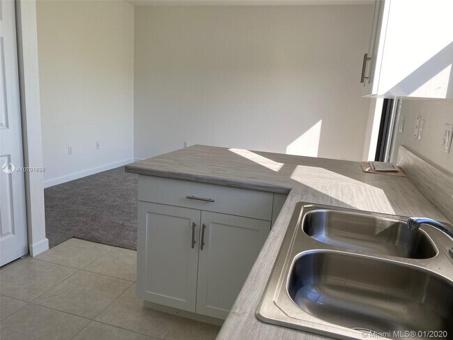 Building Photo - 4720 CASPIAN Way