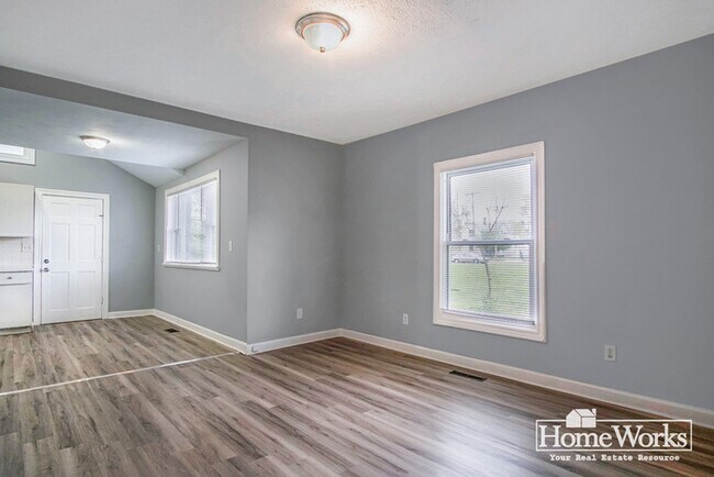Foto del edificio - 842 E 3rd St