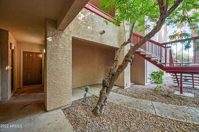 Foto del edificio - 3131 W Cochise Dr