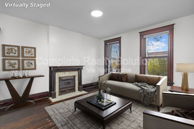 Building Photo - 2044 Russell Blvd