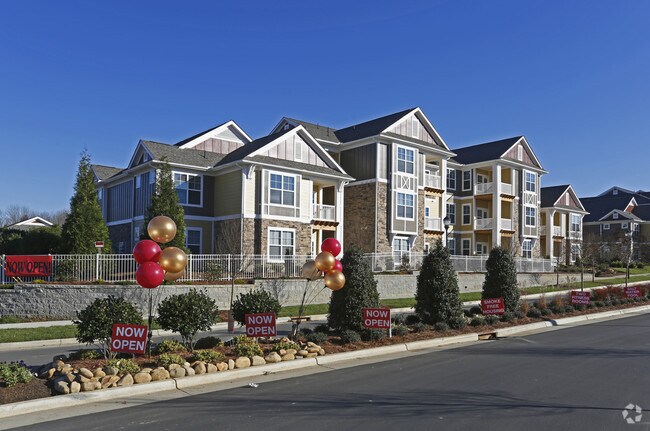 Pavilion Village Apartments Charlotte Nc Apartments Com