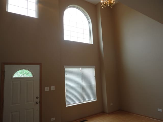 Building Photo - 1252 Lasser Dr