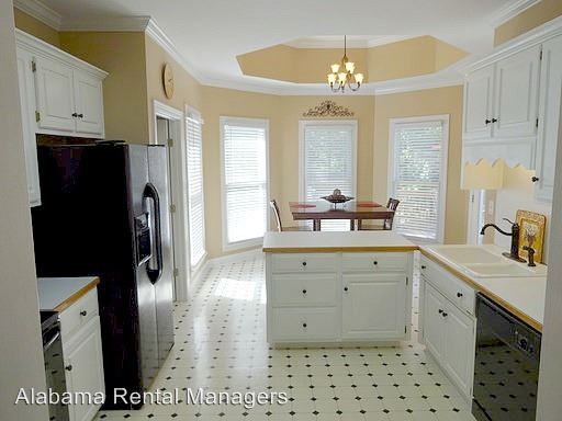 Building Photo - 418 Fern Creek Dr