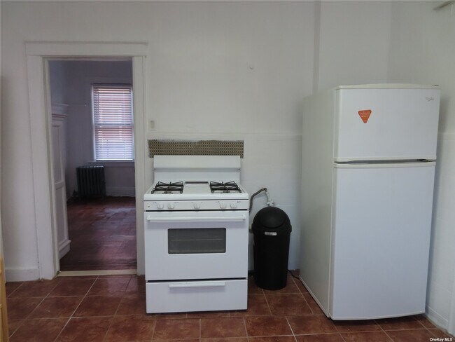 Foto del edificio - 147-16 Glassboro Ave