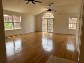 Building Photo - 2024 Grand Ave