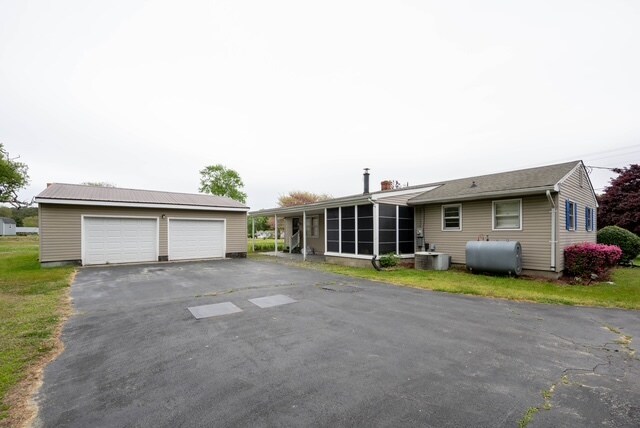 Foto del edificio - 10359 Harrison Rd